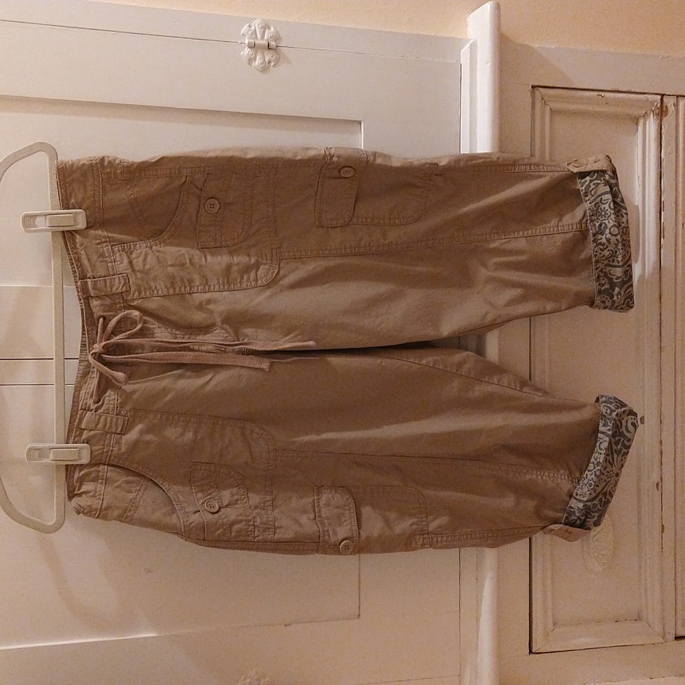 Faded Glory tan cropped cargo pants Sz 12